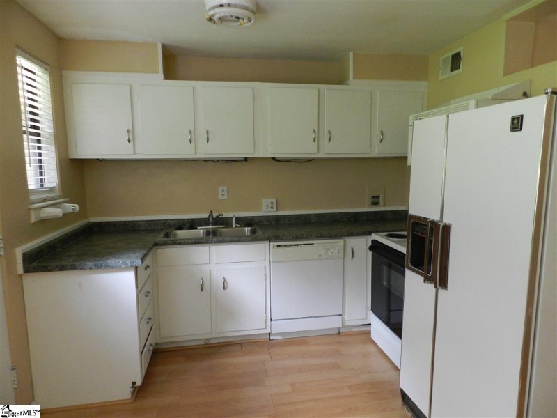 Property image 4 at 62 Faris Circle, Greenville, SC 29605
