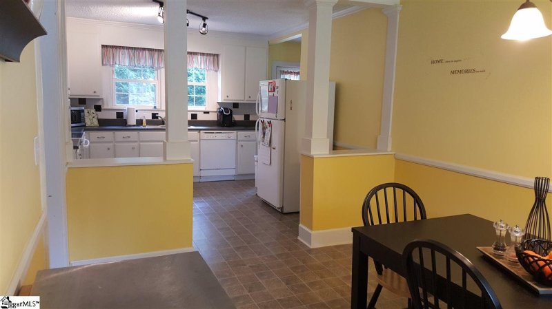 Property image 4 at 122 Wood Drive, Greer, SC 29651