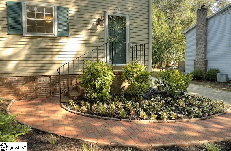 Property image 4 at 30 Dover Drive, Taylors, SC 29687