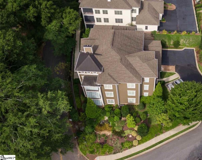 Property image 2 at 160 Ridgeland Drive, Greenville, SC 29601