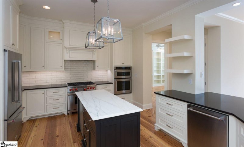 Property image 5 at 160 Ridgeland Drive, Greenville, SC 29601