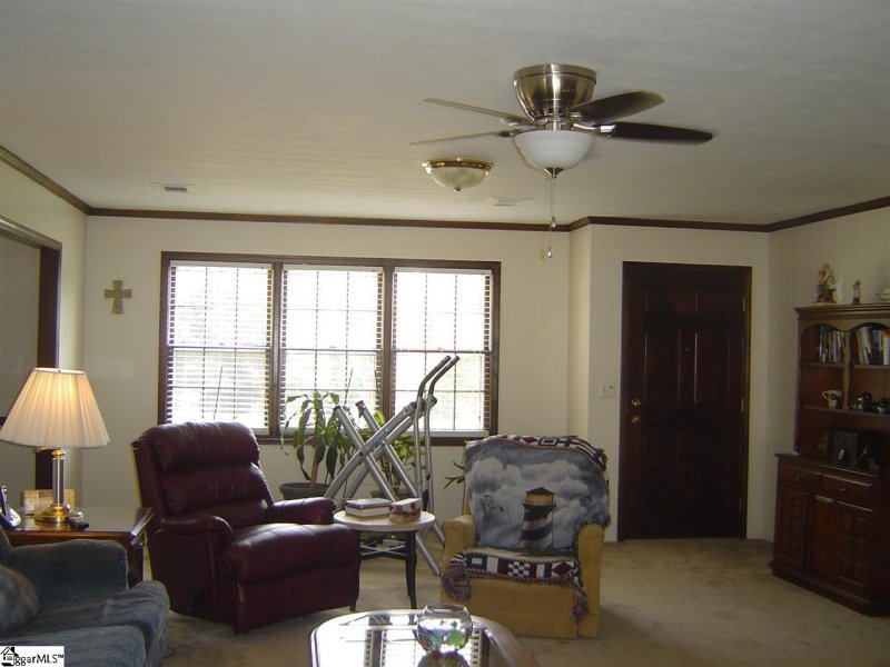 Property image 3 at 1 Georgetown Circle, Taylors, SC 29687