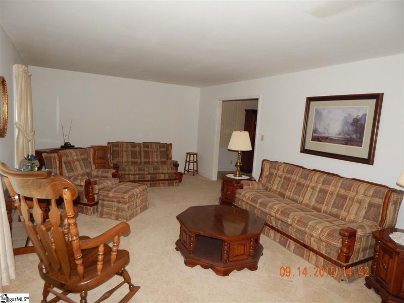 Property image 2 at 501 Cambridge Drive, Spartanburg, SC 29301-9301