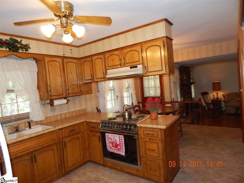 Property image 5 at 501 Cambridge Drive, Spartanburg, SC 29301-9301