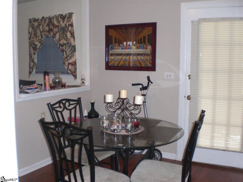 Property image 2 at 304 Boling Road, Taylors, SC 29687