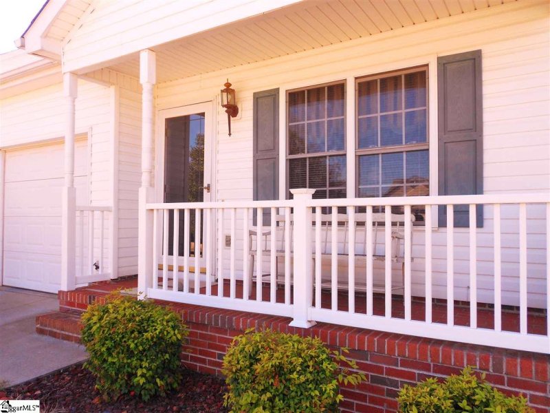 Property image 2 at 110 Waterford Way, Easley, SC 29642