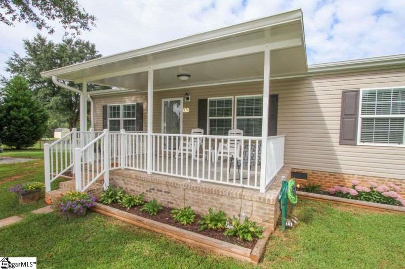 Property image 2 at 124 Lynchburg Circle, Liberty, SC 29657