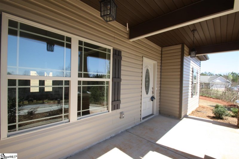 Property image 2 at 19 Gerru Court, Taylors, SC 29687