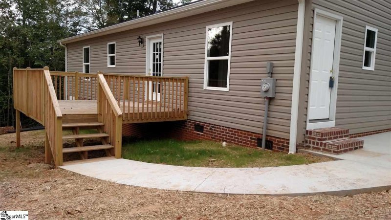 Property image 3 at 141 PINETREE Lane, Easley, SC 29640