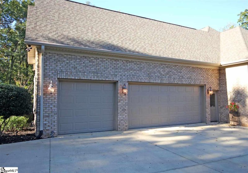 Property image 2 at 9 KNOB CREEK Court, Greer, SC 29651