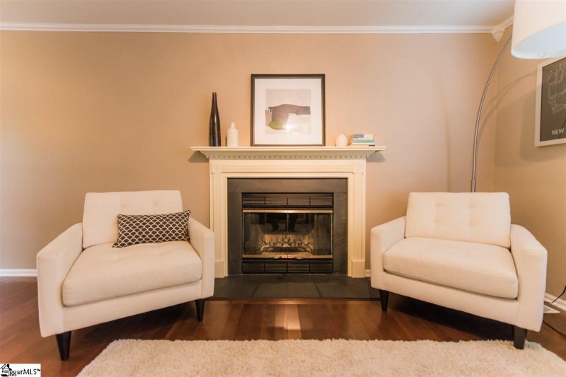 Property image 3 at 402 Halifax Drive, Greenville, SC 29615