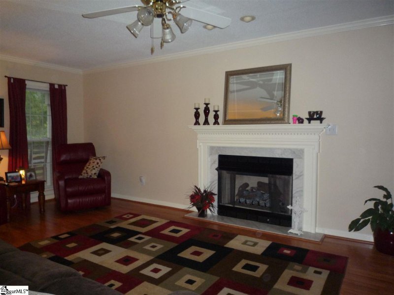 Property image 4 at 218 E Autumn Ridge Road, Moore, SC 29369