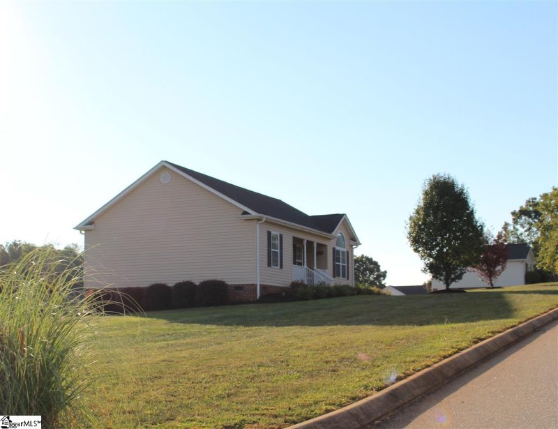 Property image 3 at 201 Conner Drive, Greer, SC 29651