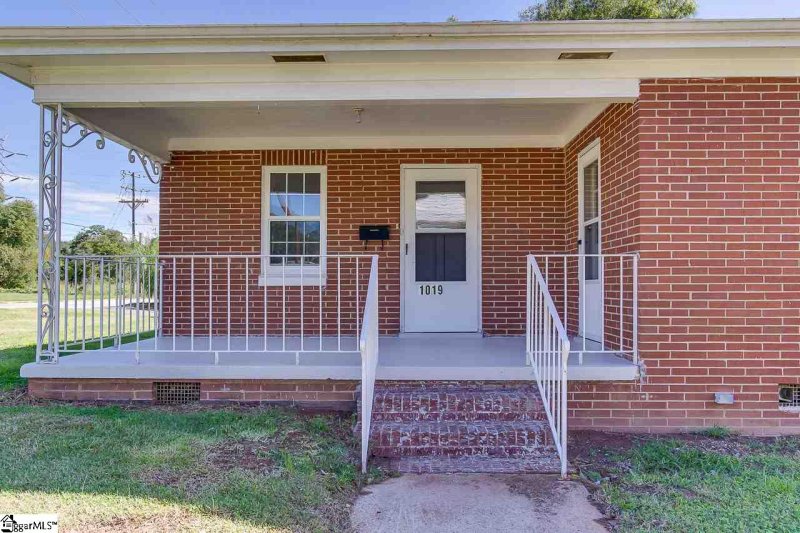 Property image 3 at 1019 N Franklin Road, Greenville, SC 29617