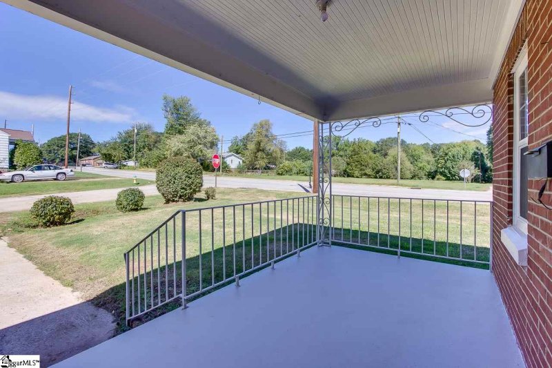 Property image 4 at 1019 N Franklin Road, Greenville, SC 29617