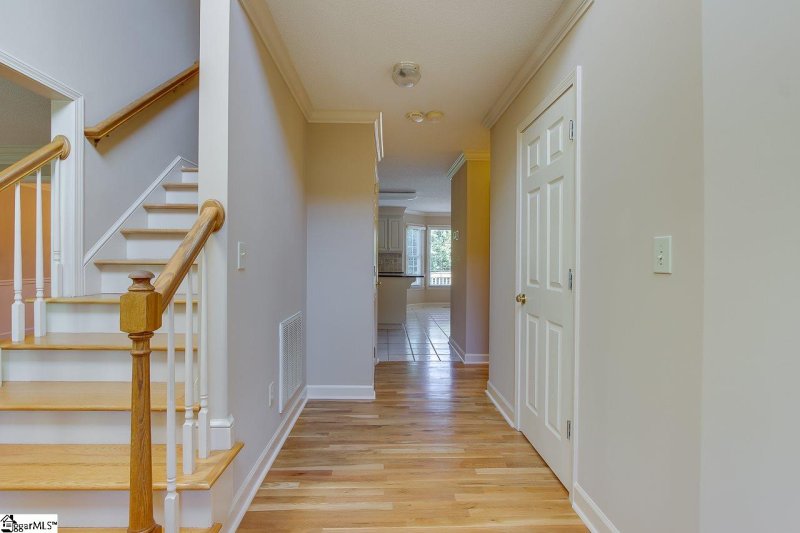 Property image 2 at 117 E Hypericum Lane, Greenville, SC 59615