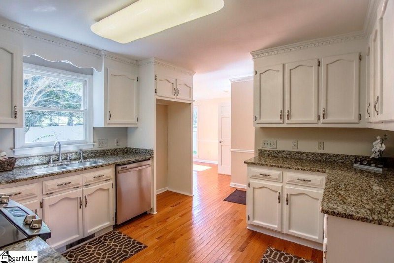 Property image 4 at 302 Poplar Ridge Road, Simpsonville, SC 29681