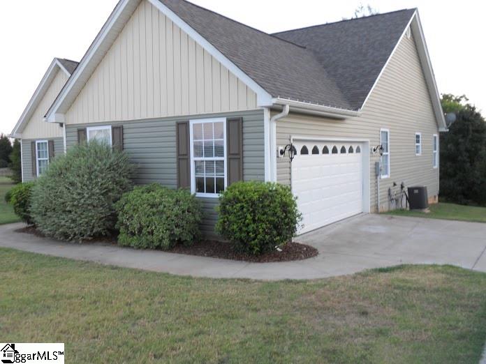 Property image 2 at 128 Abners Run Drive, Greer, SC 29651