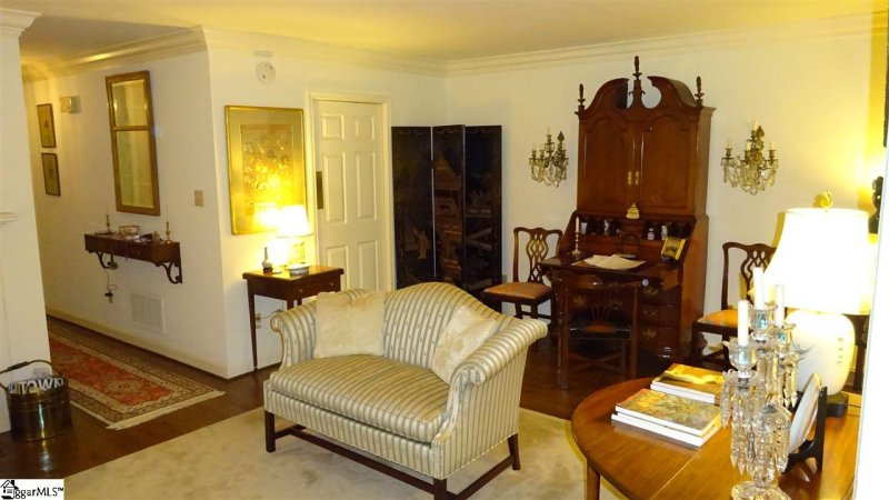 Property image 5 at 112 McDaniel Greene, Greenville, SC 29601