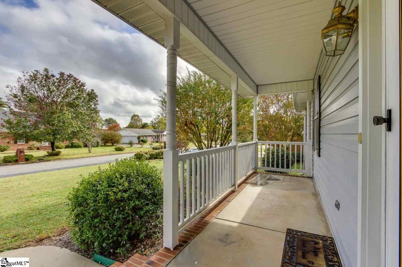 Property image 5 at 127 Amberwood Lane, Mauldin, SC 29662