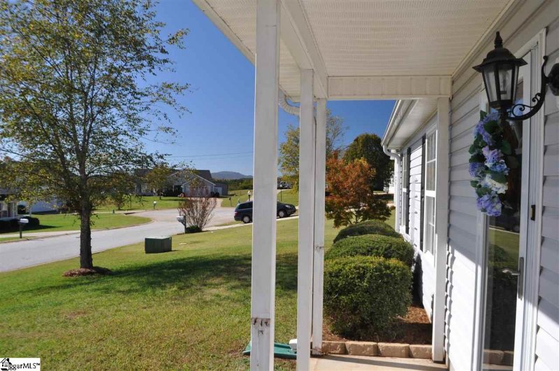 Property image 4 at 2 Rayland Place, Greer, SC 29651