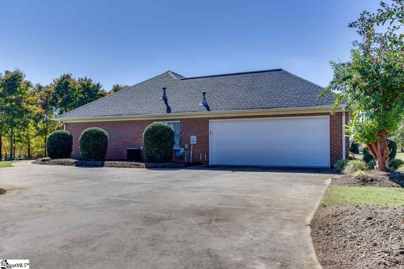 Property image 3 at 233 Summerfield Road, Moore, SC 29369-8918