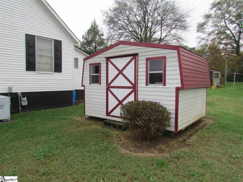 Property image 3 at 200 W Beattie Street, Liberty, SC 29657