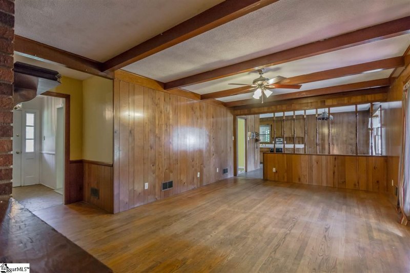 Property image 5 at 404 Lake Forest Drive, Spartanburg, SC 29307