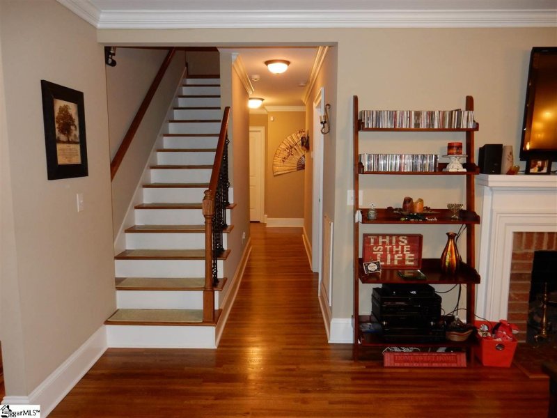 Property image 3 at 205 E Faris Road, Greenville, SC 29605