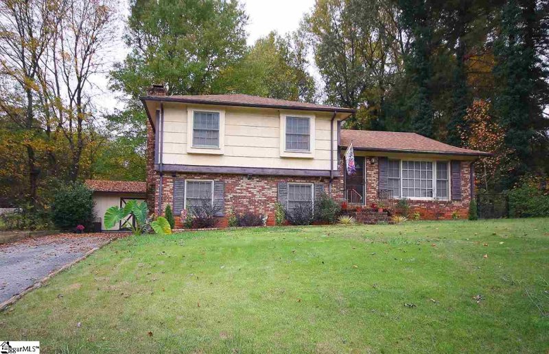 226 Singing Woods Lane