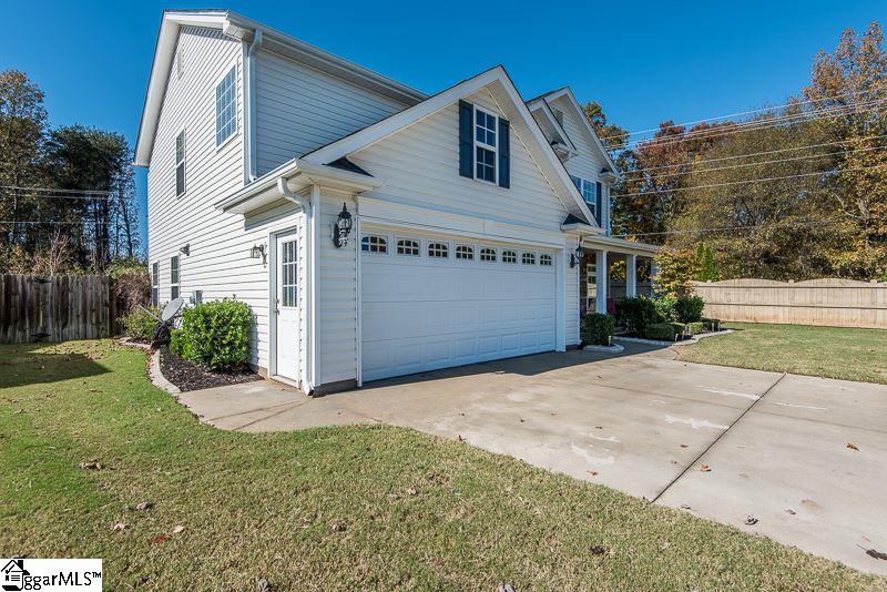 Property image 5 at 137 Saxon Falls Court, Greenville, SC 29607