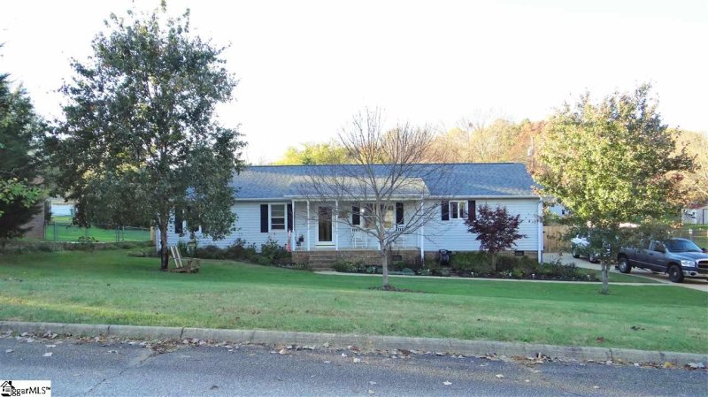 Property image 3 at 7 Arrowood Court, Mauldin, SC 29662