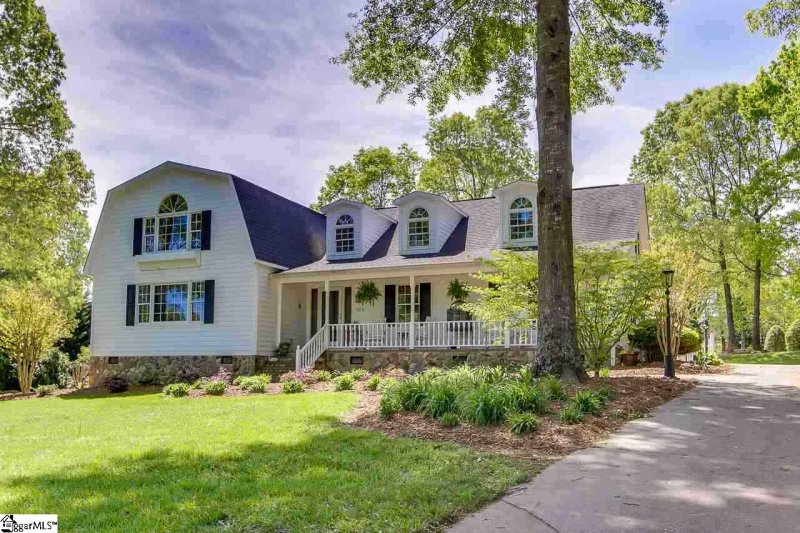 303 Lakewinds Boulevard