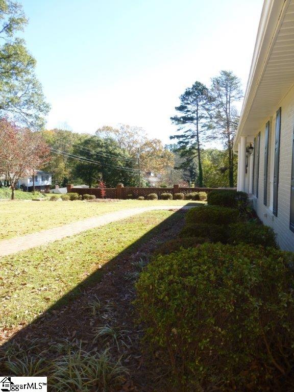 Property image 4 at 129 Lullwater Road, Greenville, SC 29607