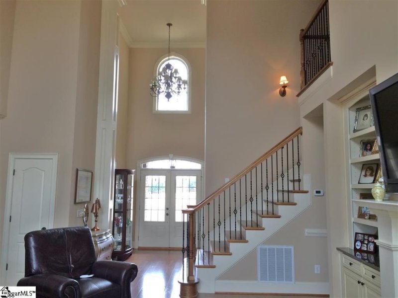 Property image 4 at 10 Meadow Trace Court, Greer, SC 29651