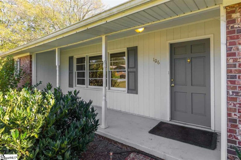 Property image 2 at 106 Farrar Lane, Greer, SC 29650