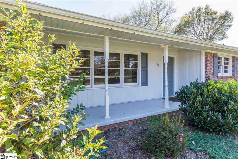 Property image 3 at 106 Farrar Lane, Greer, SC 29650