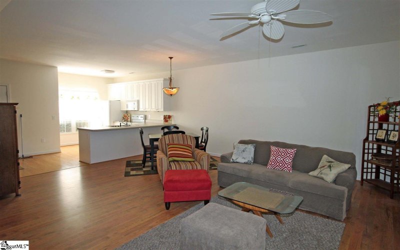 Property image 3 at 44 RIDGESTONE Circle, Mauldin, SC 29662