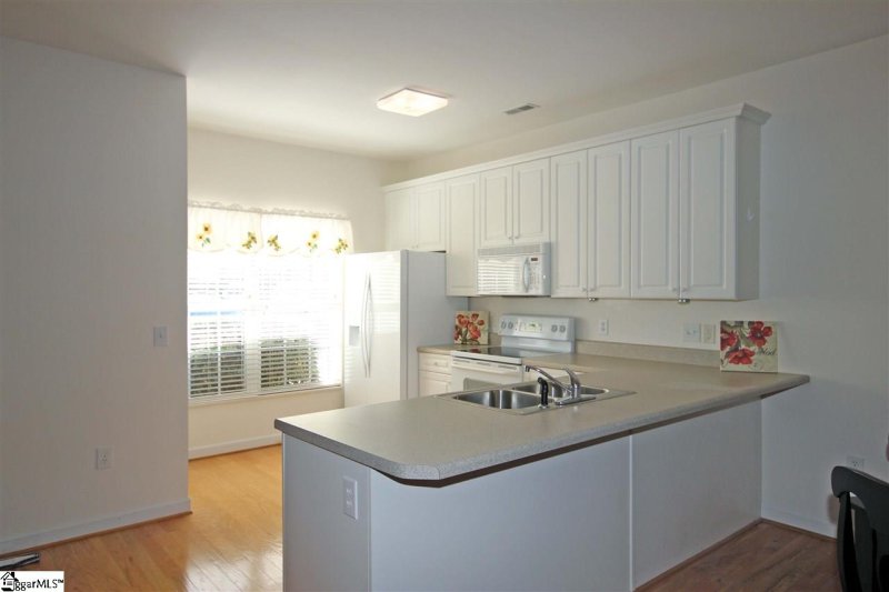 Property image 4 at 44 RIDGESTONE Circle, Mauldin, SC 29662