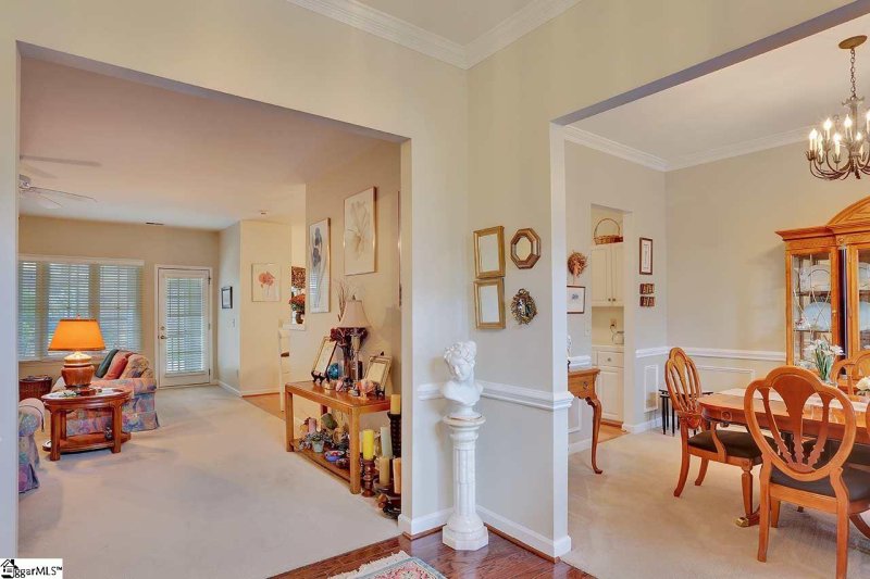 Property image 4 at 409 Crandall Drive, Greenville, SC 29607