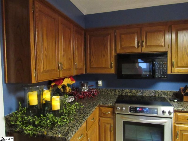 Property image 4 at 408 Thornhill Drive, Spartanburg, SC 29301