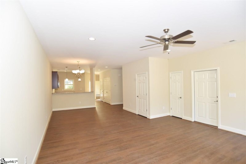 Property image 3 at 22 Shady Hollow Lane, Greer, SC 29651