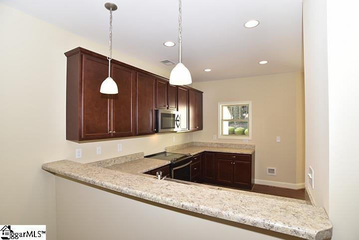 Property image 5 at 22 Shady Hollow Lane, Greer, SC 29651