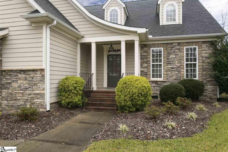 Property image 3 at 102 Holland Trace Circle, Simpsonville, SC 29681