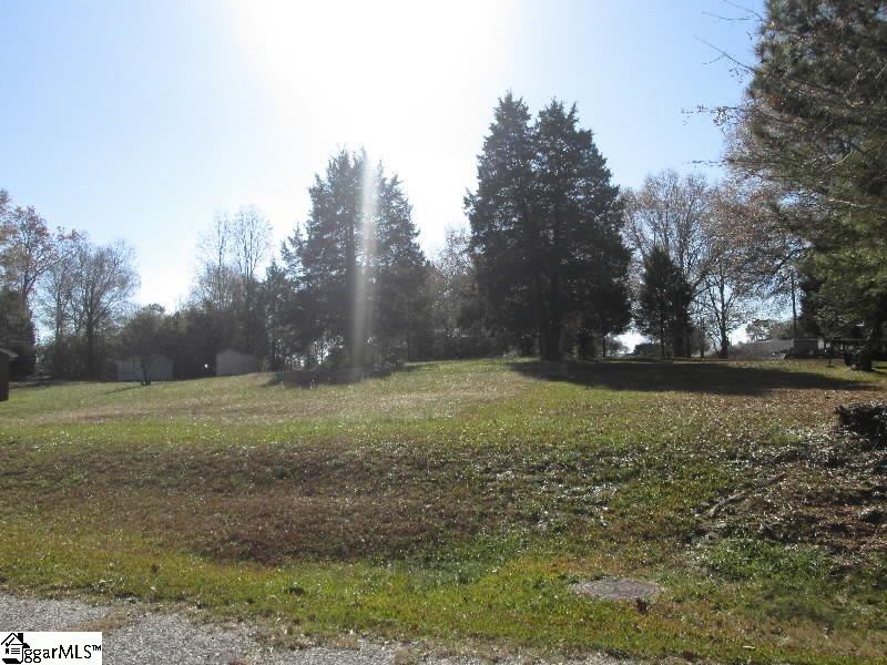 Property image 2 at 104 Cross Street, Laurens, SC 29360