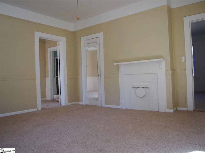 Property image 4 at 509 Perrin Street, Greenville, SC 29611