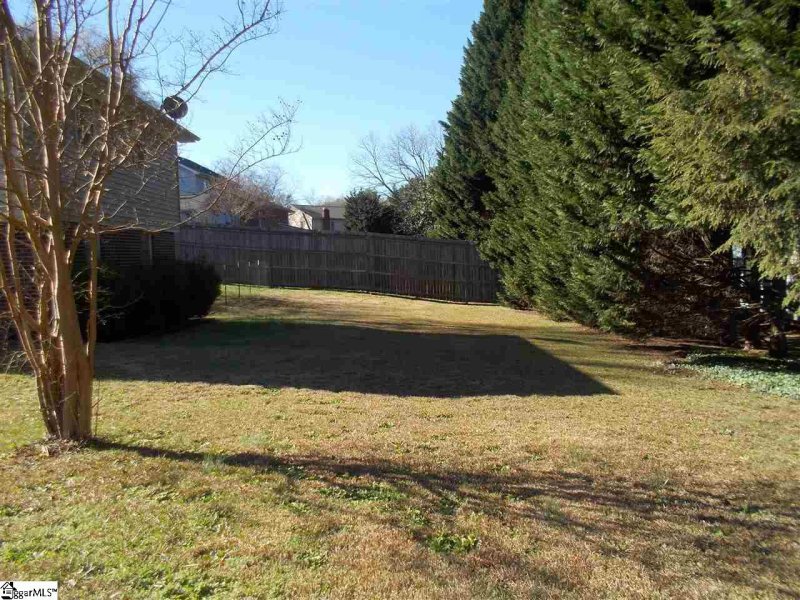 Property image 3 at 101 Glenda Lane, Greenville, SC 29607