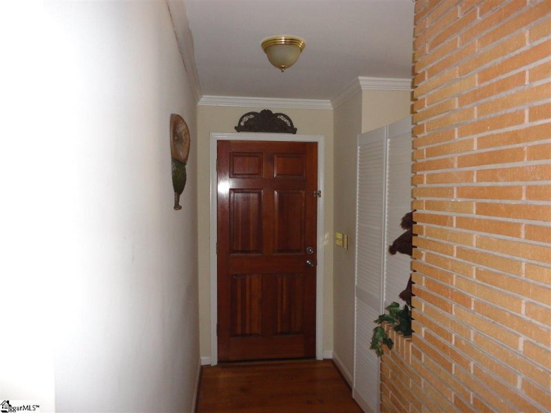 Property image 3 at 25 Forestdale Drive, Taylors, SC 29687