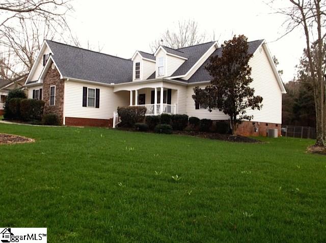 Property image 3 at 121 Royal Drive, Williamston, SC 29697