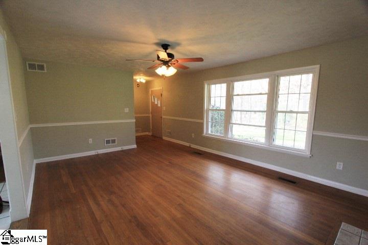 Property image 2 at 101 Guilford Place, Spartanburg, SC 29302